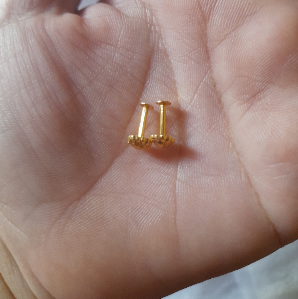 Beautiful 18crt gold studs combo 2 - Picture 15 of 16